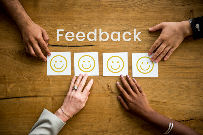 evaluation-feedback-customer-smiley-response