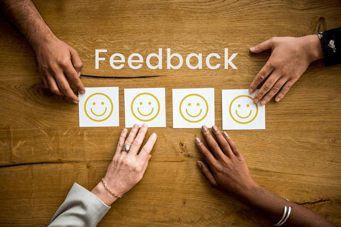 evaluation-feedback-customer-smiley-response